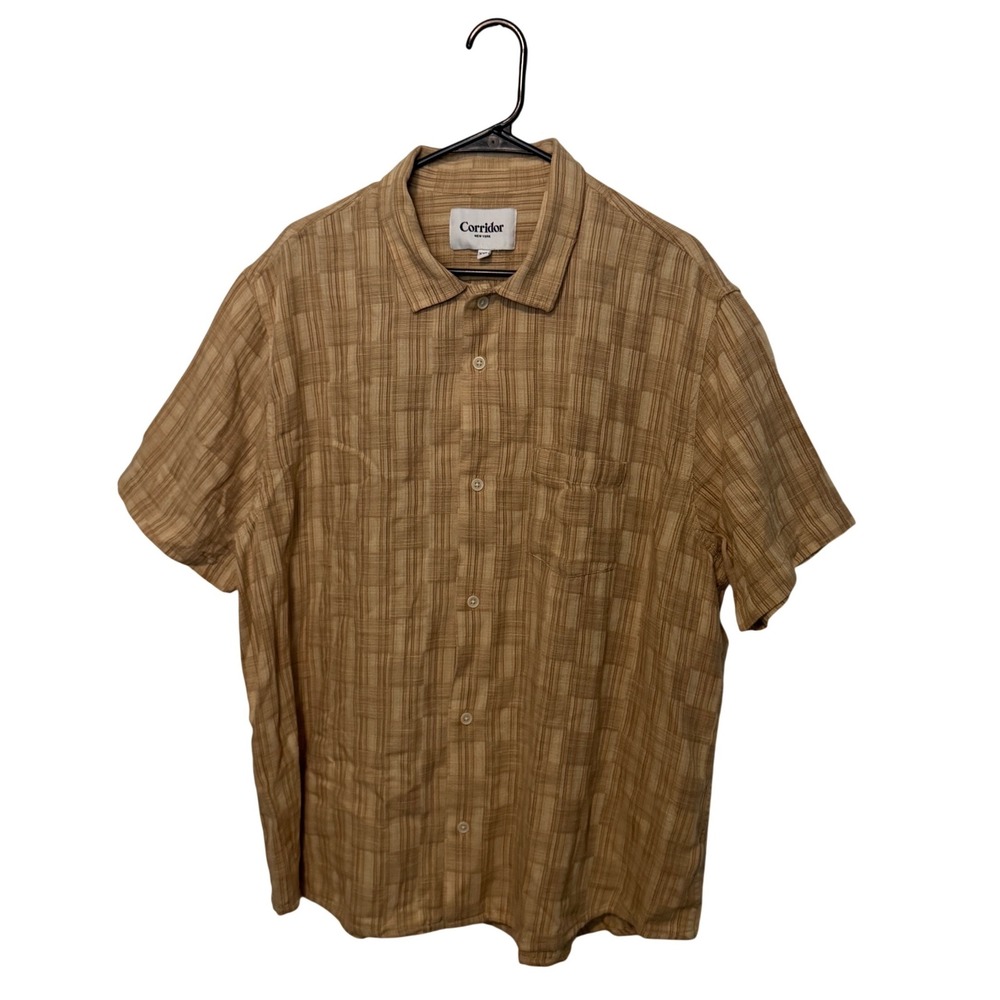 Corridor Men's Tan Short-Sleeve Button-Down Shirt - Casual Plaid
